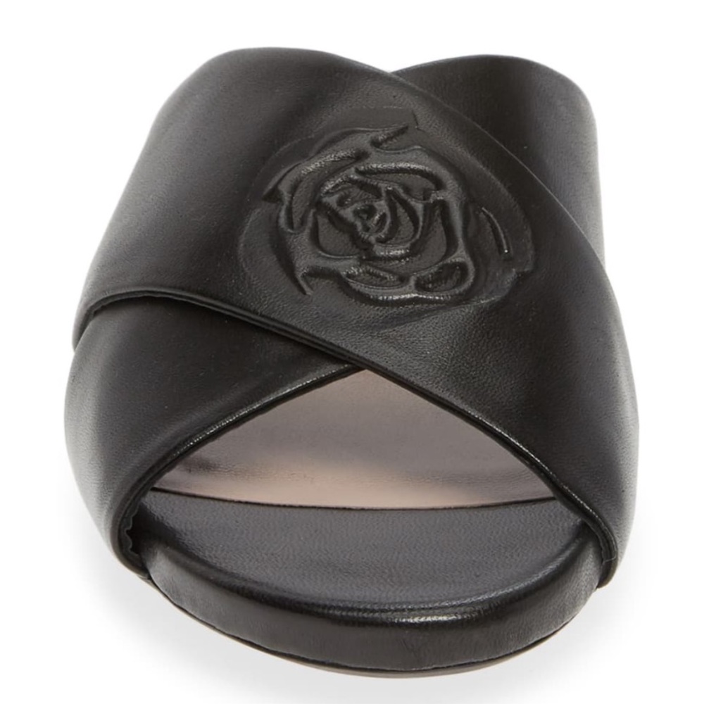 TARYN ROSE 🌹 SANDALS - Picture 2 of 8